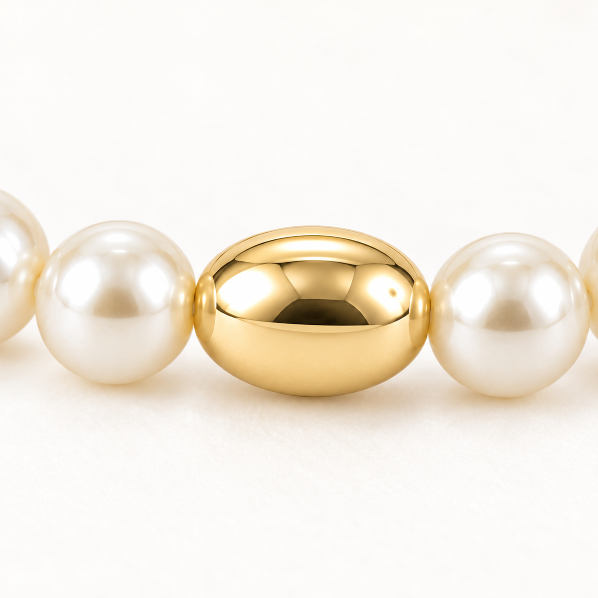 Pearl-Look Bead Bracelet — detail